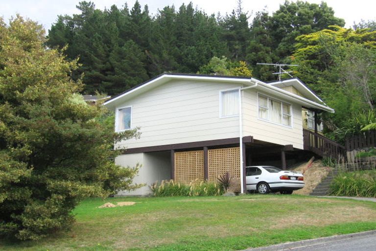 Photo of property in 1 Duncraig Street, Silverstream, Upper Hutt, 5019