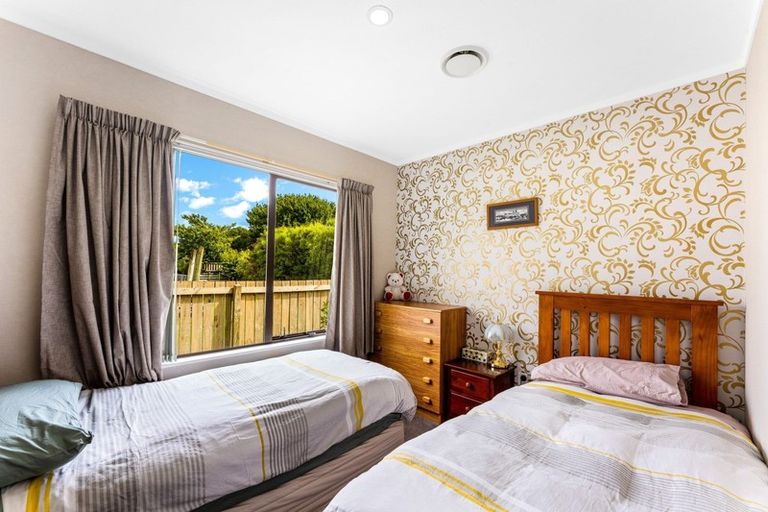 Photo of property in 42 Delaware Grove, Totara Park, Upper Hutt, 5018