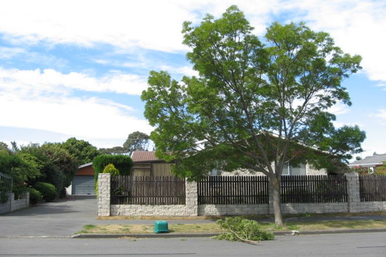 Photo of property in 8 Daytona Place, Parklands, Christchurch, 8083