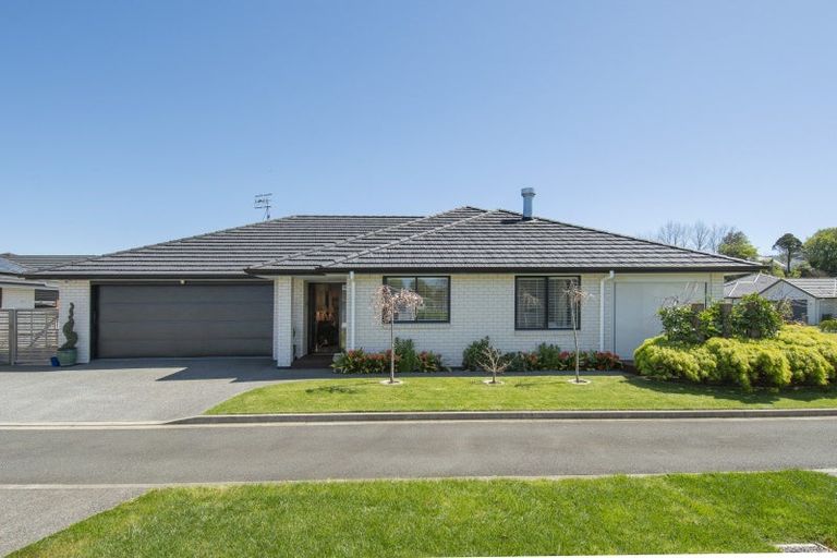 Photo of property in 2 Vesey Drive, Katikati, 3129