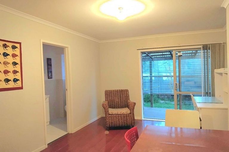 Photo of property in 100b Bradbury Road, Botany Downs, Auckland, 2010