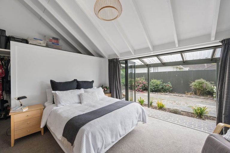 Photo of property in 69 Lipscombe Crescent, Havelock North, 4130