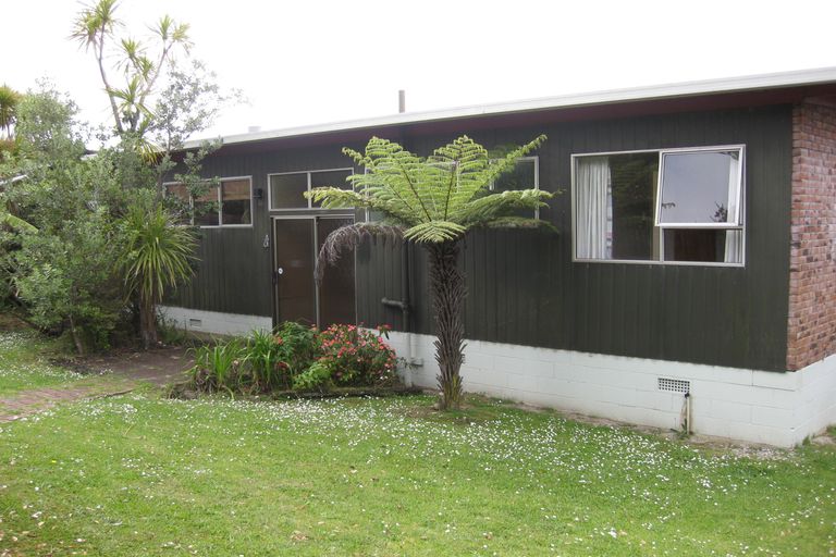 Photo of property in 66 Pacific Parade, Army Bay, Whangaparaoa, 0930
