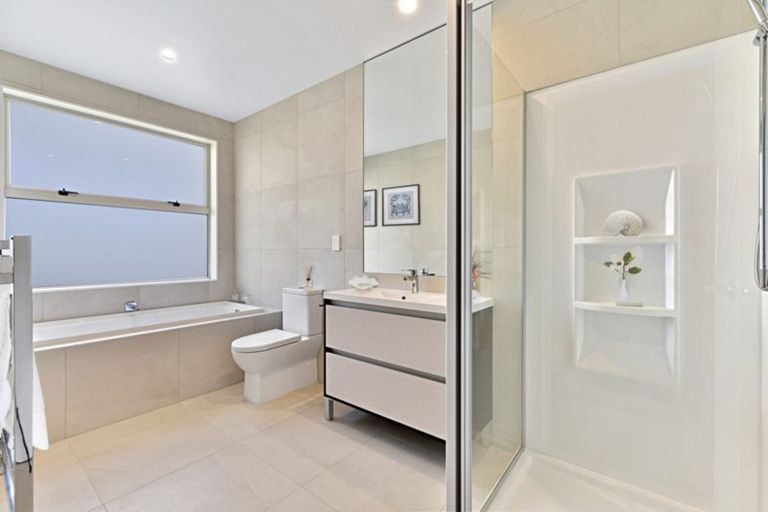 Photo of property in 26 Kukuwai Avenue, Red Beach, 0932