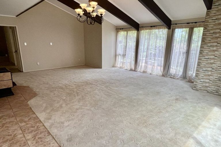 Photo of property in 44 Gracechurch Drive, Flat Bush, Auckland, 2016