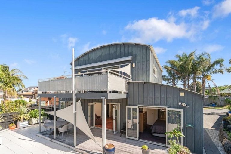 Photo of property in 44a Spinnaker Drive, Te Atatu Peninsula, Auckland, 0610