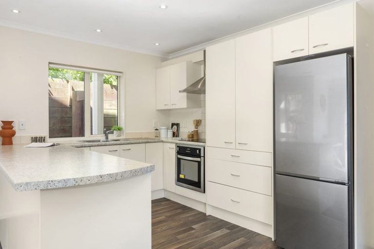 Photo of property in 3a Frobisher Street, Island Bay, Wellington, 6023