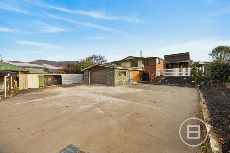Photo of property in 20 Daveys Place, Arrowtown, 9302