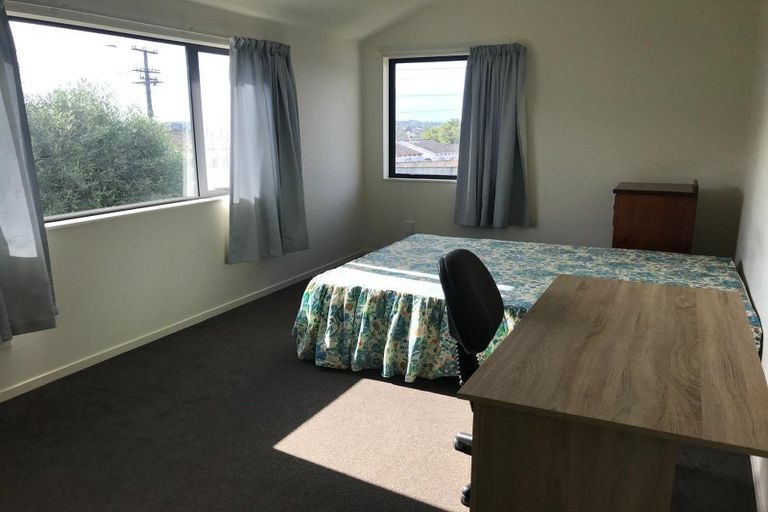 Photo of property in 177 Titirangi Road, New Lynn, Auckland, 0600
