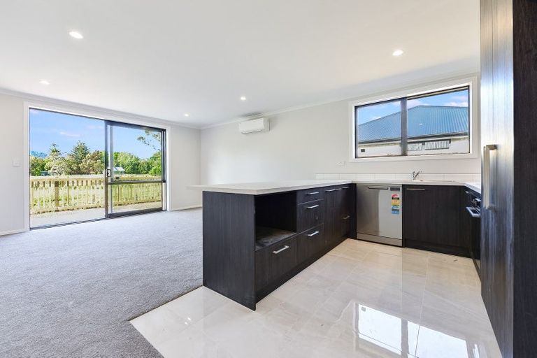 Photo of property in 10 Houpara Place, Papamoa, 3118