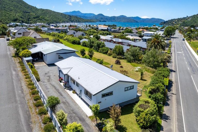 Photo of property in 247b Waikawa Road, Waikawa, Picton, 7220