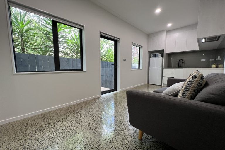 Photo of property in 8 Arataki Way, Glen Eden, Auckland, 0602