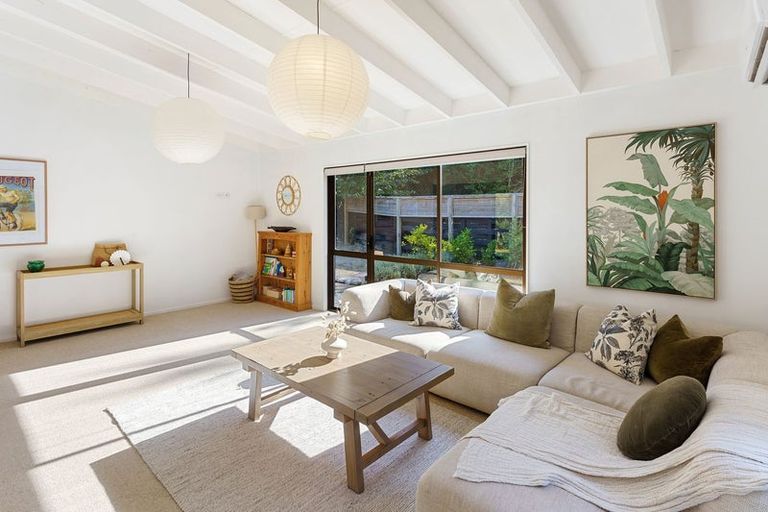 Photo of property in 27 Fincham Road, Raumati Beach, Paraparaumu, 5032