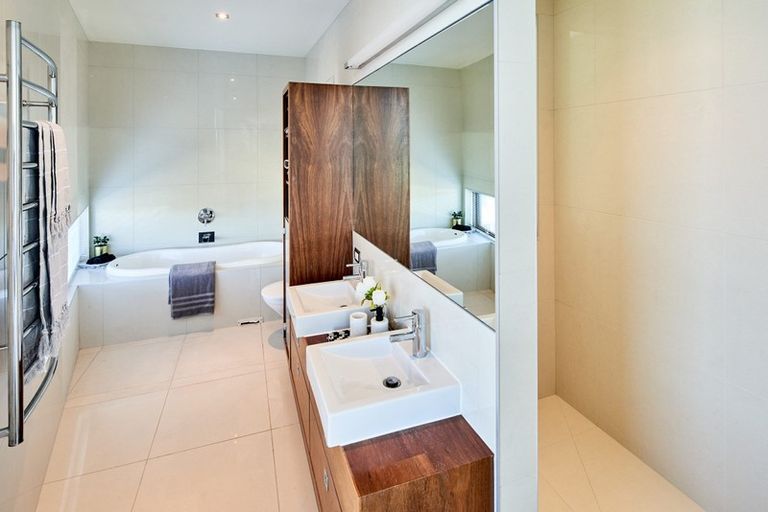 Photo of property in 24d Mandalay Terrace, Khandallah, Wellington, 6035