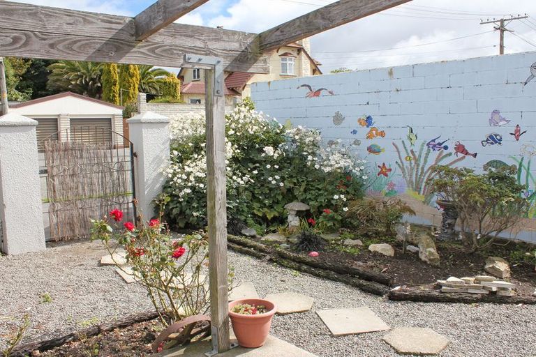 Photo of property in 21 Mersey Street, South Hill, Oamaru, 9400