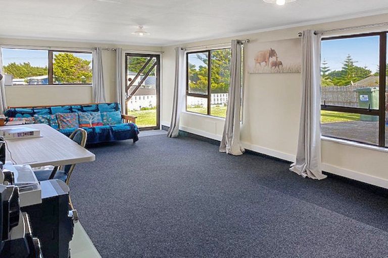 Photo of property in 15 Mack Street, Foxton Beach, Foxton, 4815