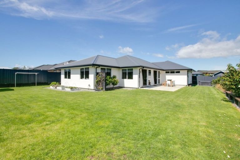 Photo of property in 13 Whakatomo Place, Havelock North, 4130