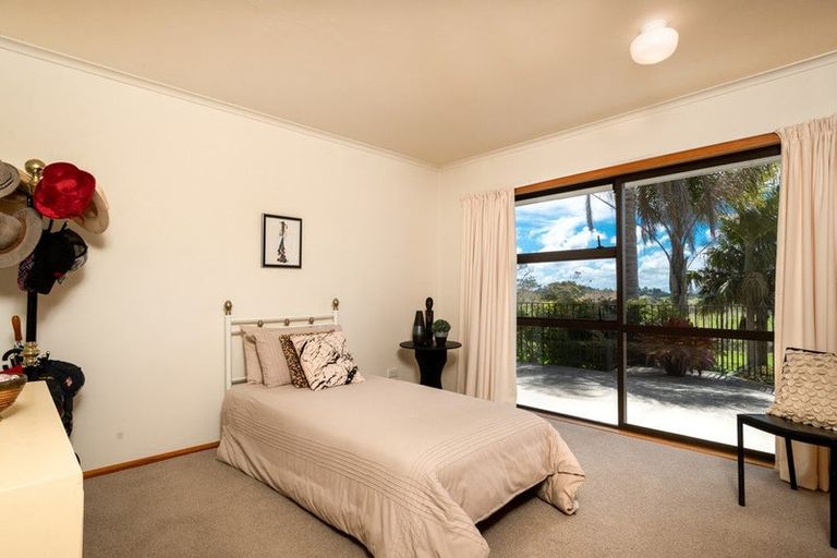 Photo of property in 14 Peters Lane, Taupaki, Henderson, 0782