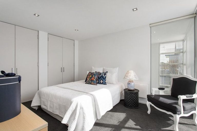 Photo of property in 3 Church Lane, Merivale, Christchurch, 8014