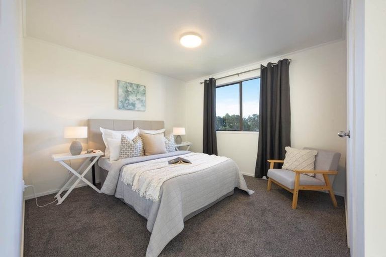 Photo of property in 124 Solar Road, Glen Eden, Auckland, 0602