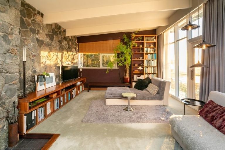 Photo of property in 16 Pa Road, Pukerua Bay, 5026