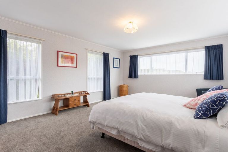 Photo of property in 15 Belvedere Avenue, Waikanae, 5036