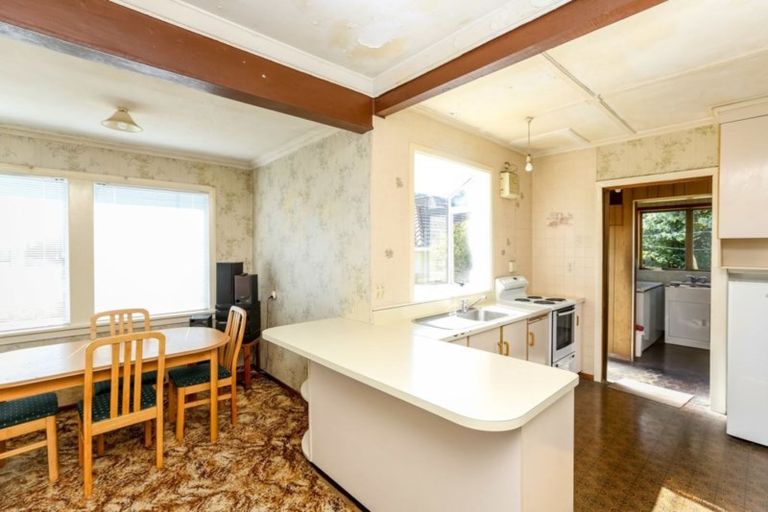 Photo of property in 35 Breakwater Road, Moturoa, New Plymouth, 4310