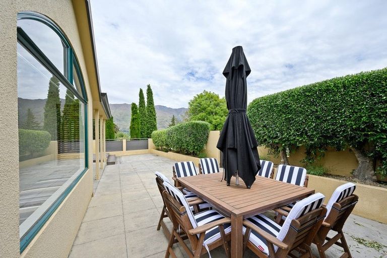 Photo of property in 7 Totara Terrace, Wanaka, 9305