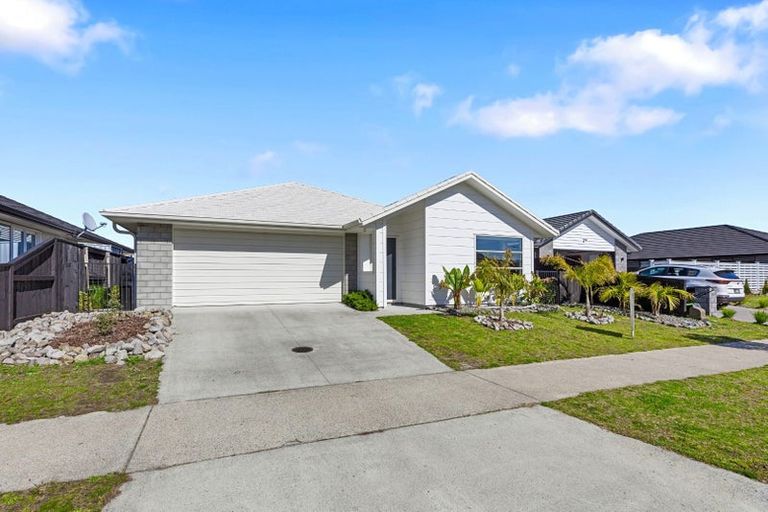 Photo of property in 12 Bill Miller Drive, Papamoa, 3118