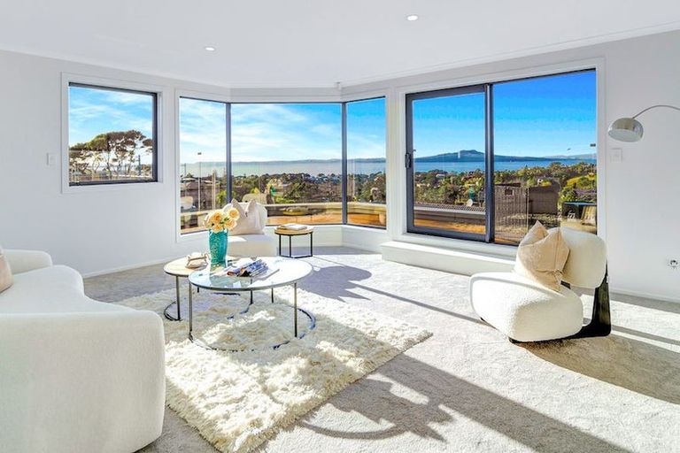 Photo of property in 41 Aberdeen Road, Castor Bay, Auckland, 0620