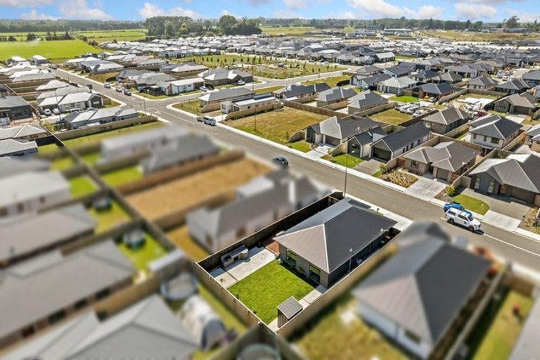 Photo of property in 5 Cousins Street, Woodend, 7691