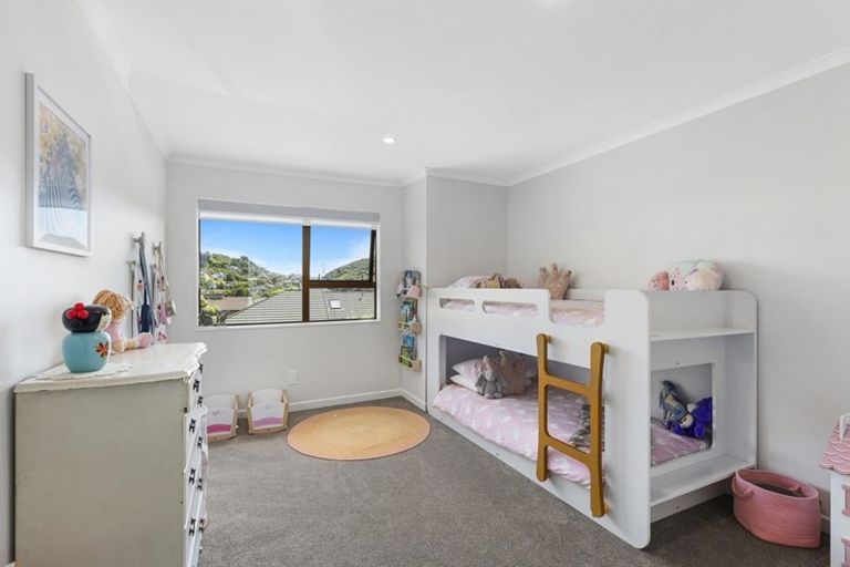 Photo of property in 11 Eclipse Lane, Whitby, Porirua, 5024