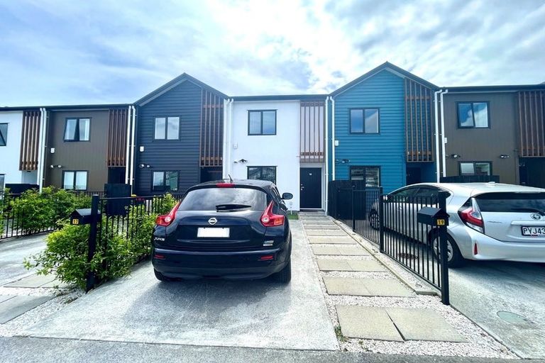 Photo of property in 19 Artistry Lane, Papakura, 2110