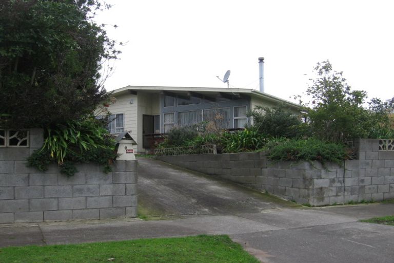 Photo of property in 9 Karamea Crescent, Kelvin Grove, Palmerston North, 4414