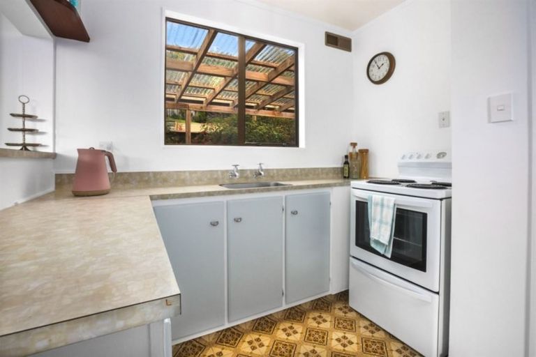 Photo of property in 9 Cleat Street, Whitby, Porirua, 5024