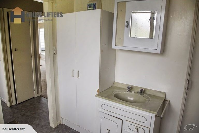 Photo of property in 4 Hauraki Crescent, Pinehill, Auckland, 0632