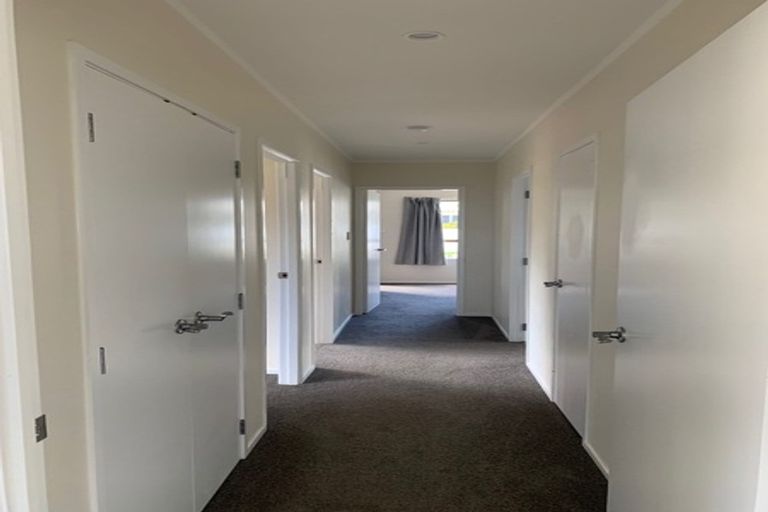 Photo of property in 7 Pluto Place, Beach Haven, Auckland, 0626