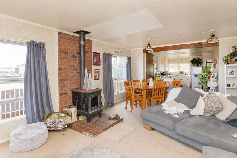 Photo of property in 14 Discovery Street, Tolaga Bay, 4077