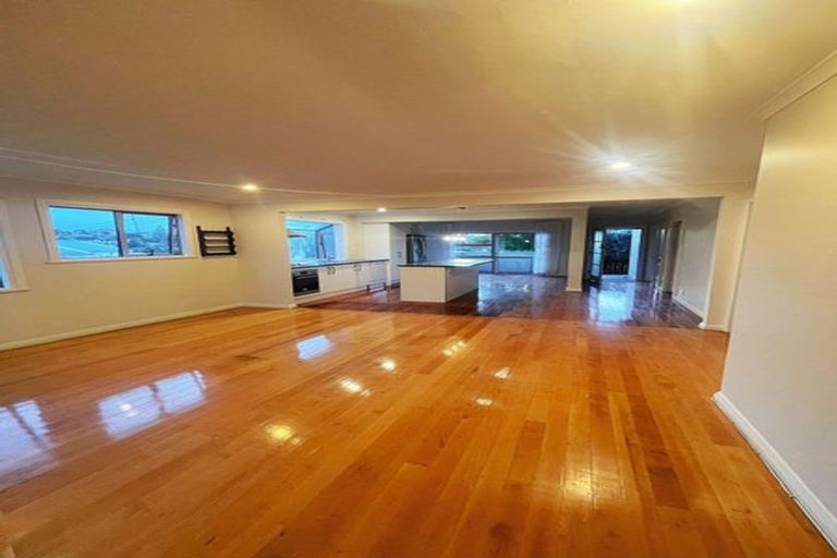 Photo of property in 2/24 Stanley Avenue, Milford, Auckland, 0620