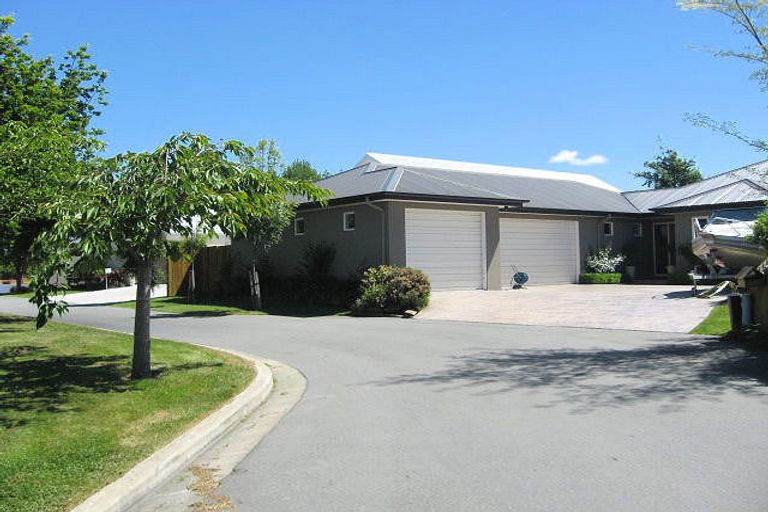Photo of property in 18 Creedon Glen, Casebrook, Christchurch, 8051