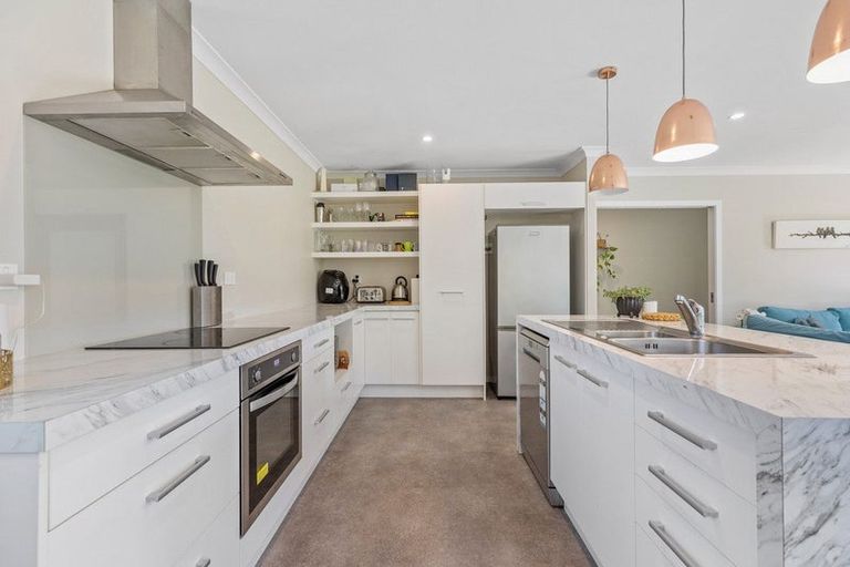 Photo of property in 19a Crescent Road, Otumoetai, Tauranga, 3110