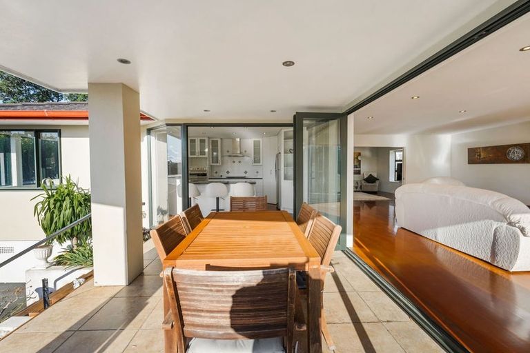Photo of property in 66 Ferry Parade, Herald Island, Auckland, 0618