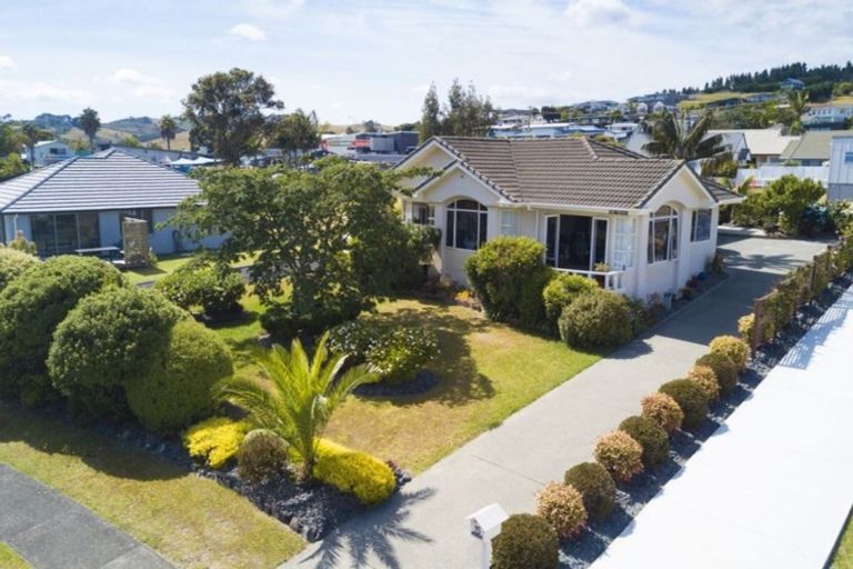 Photo of property in 15 Bayside Drive, Coopers Beach, 0420
