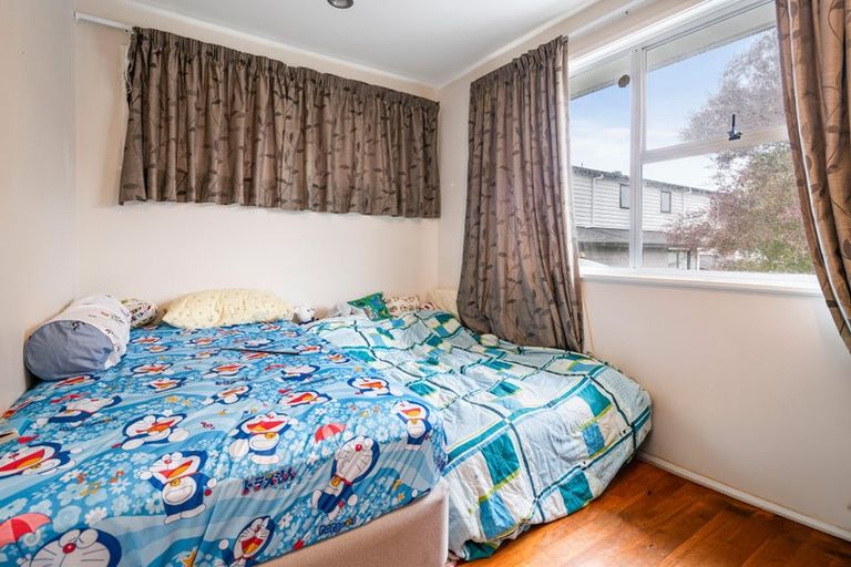 Photo of property in 27 Normanton Street, Glenfield, Auckland, 0629