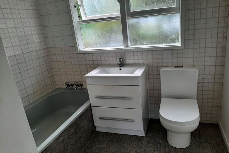 Photo of property in 14 Miro Street, Eastbourne, Lower Hutt, 5013