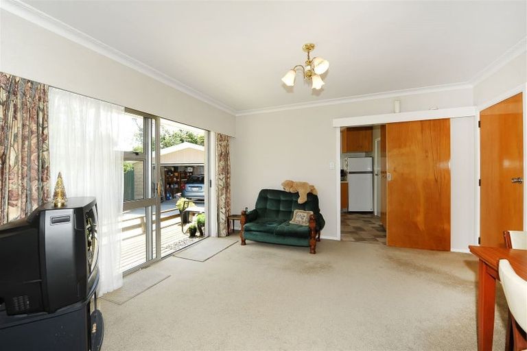 Photo of property in 50 Strathfield Avenue, Dallington, Christchurch, 8061