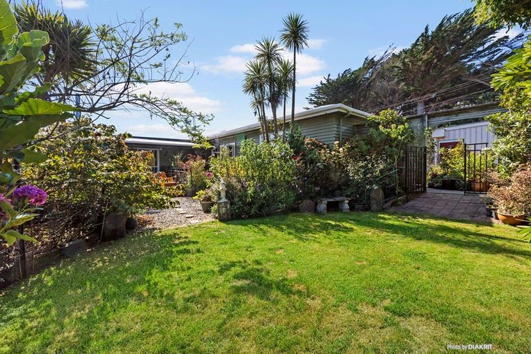 Photo of property in 1 Sim Street, Johnsonville, Wellington, 6037
