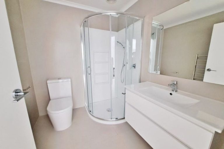 Photo of property in 24 Leebank Crescent, Riverhead, 0820