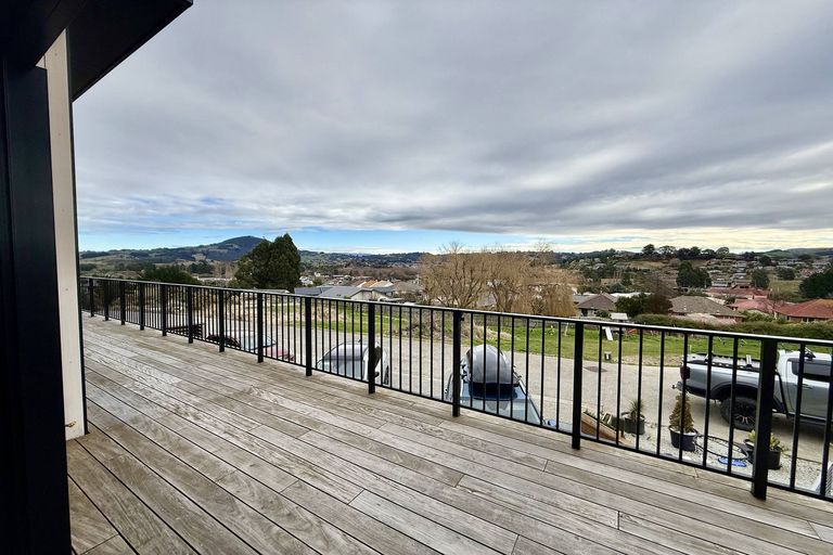 Photo of property in 17 Rexs Way, Green Island, Dunedin, 9018