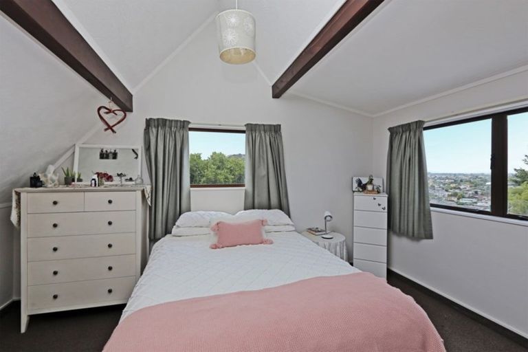 Photo of property in 56a Churchill Drive, Taradale, Napier, 4112